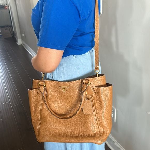 Authentic Prada Vitello Daino Side Pocket Tote in Caramel with long strap - Picture 15 of 16